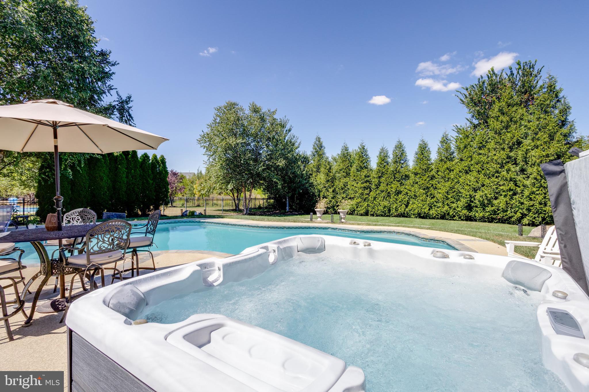 VILLAGE OF WAXPOOL - Residential