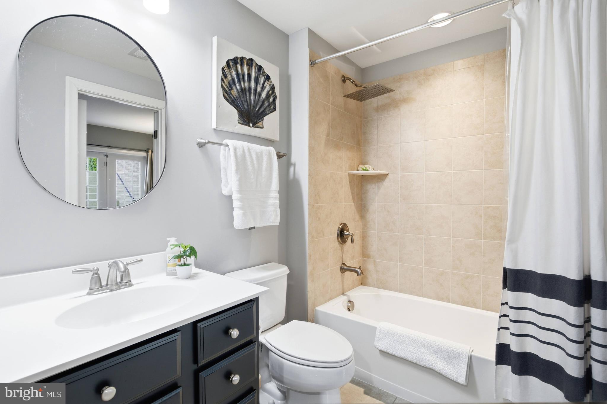 VILLAGE OF WAXPOOL - Residential