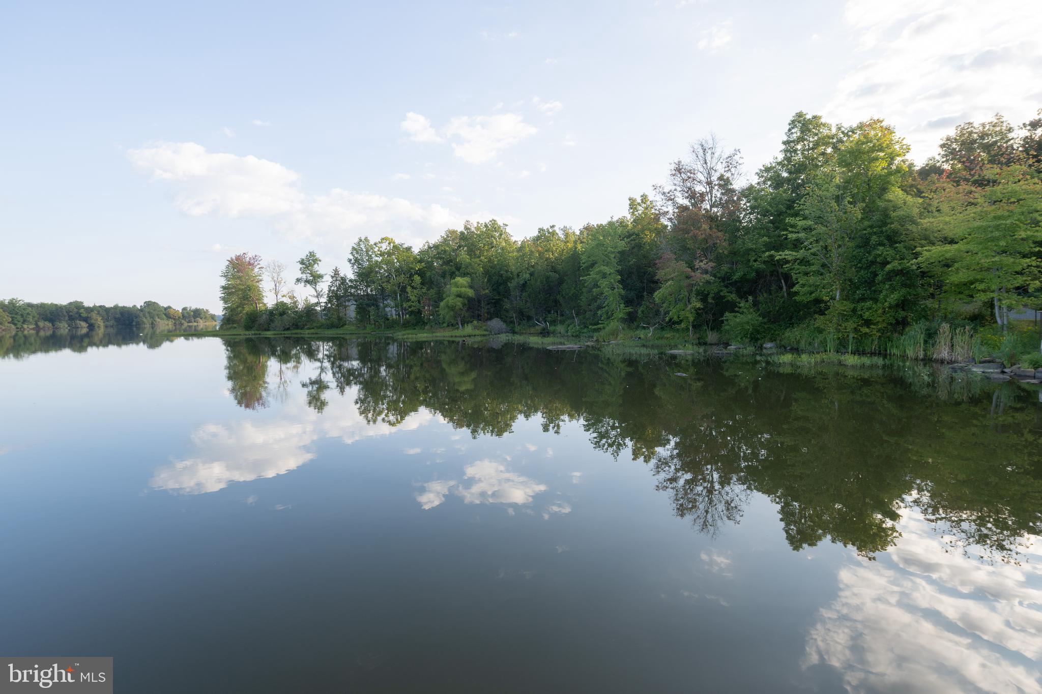 VILLAGE OF WAXPOOL - Residential