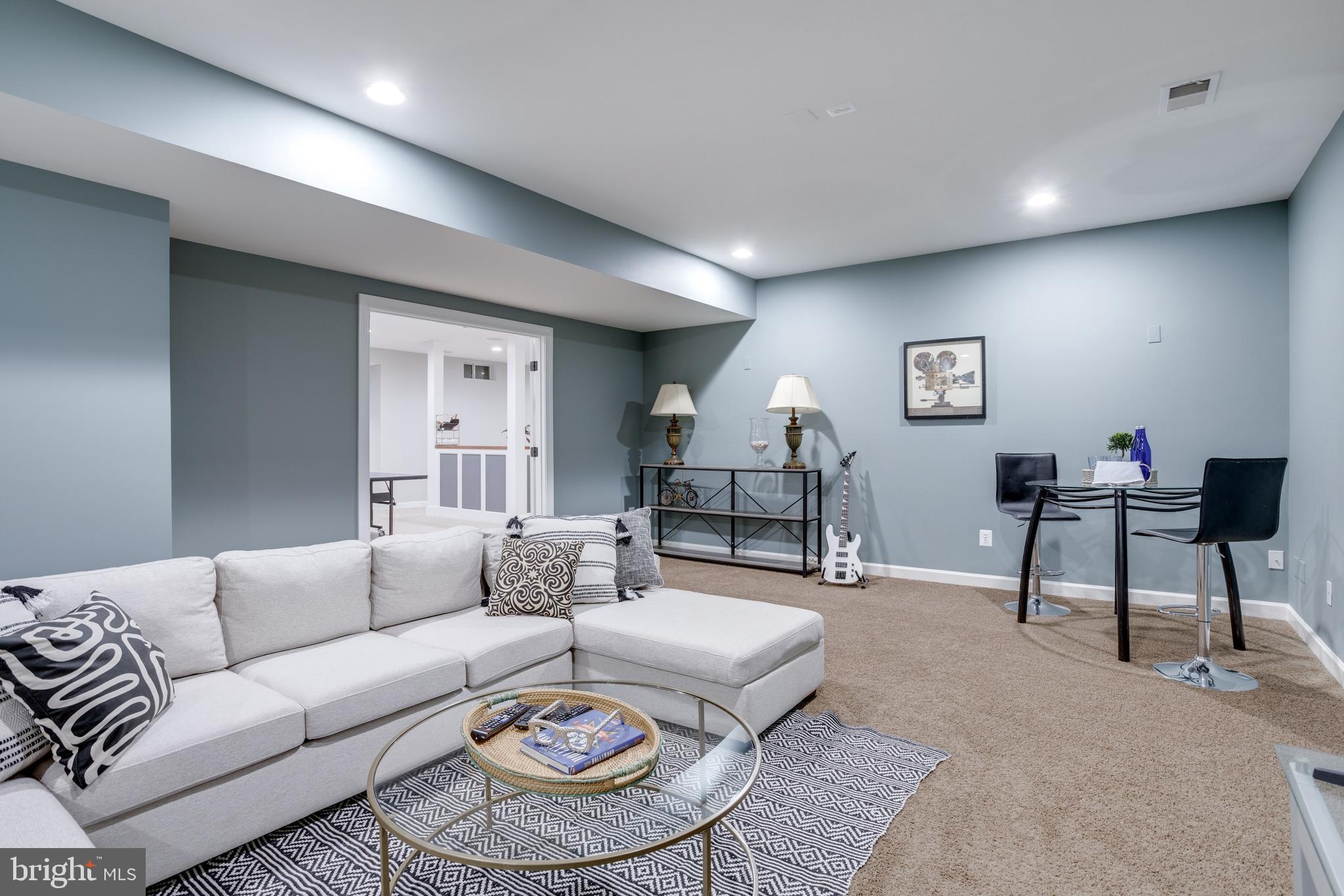 VILLAGE OF WAXPOOL - Residential