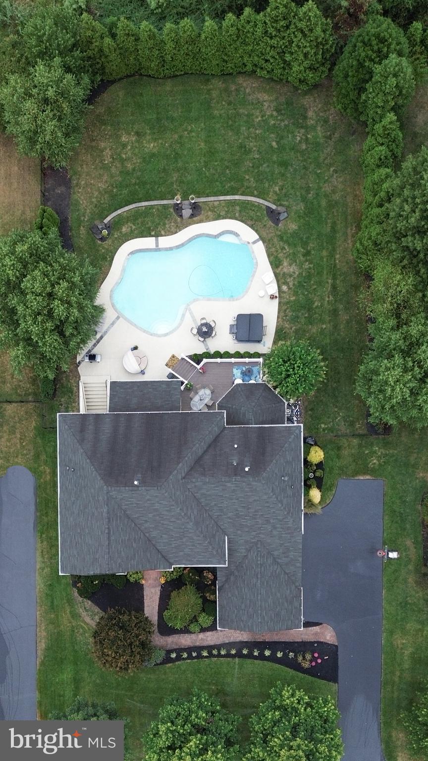 VILLAGE OF WAXPOOL - Residential