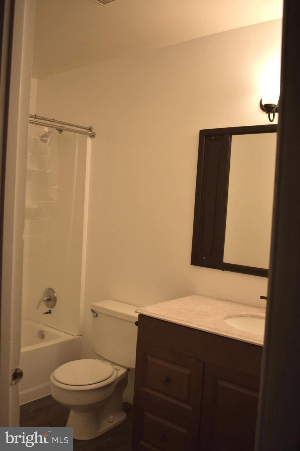 SCHOLAR WOODS - Residential Lease