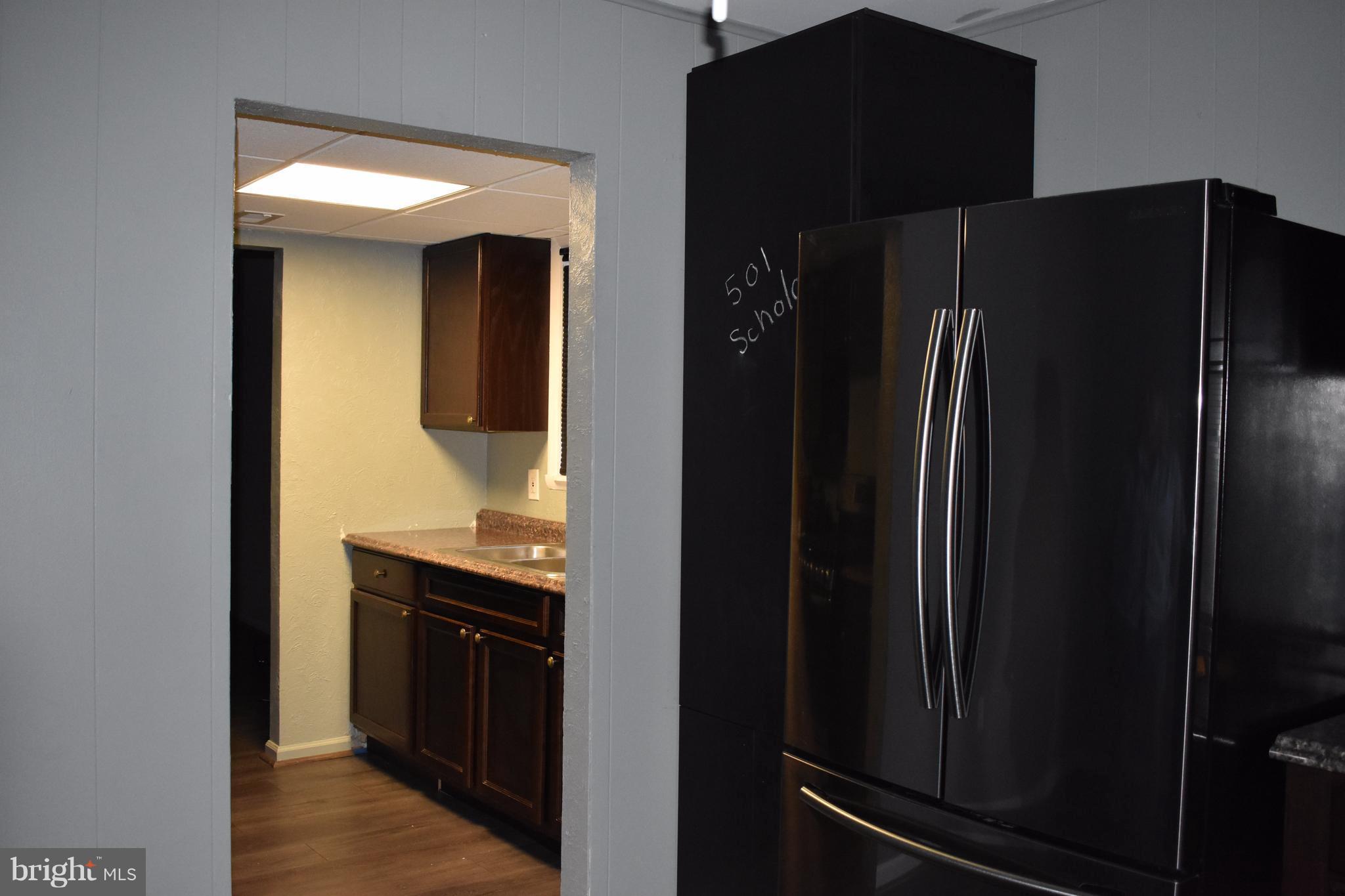 SCHOLAR WOODS - Residential Lease