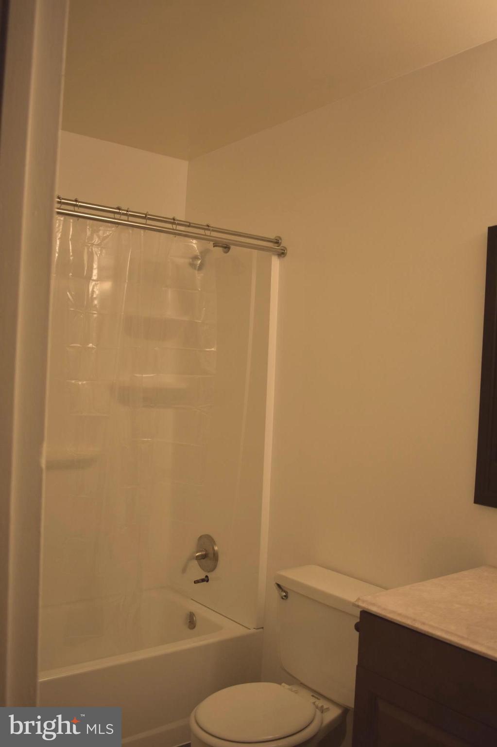 SCHOLAR WOODS - Residential Lease