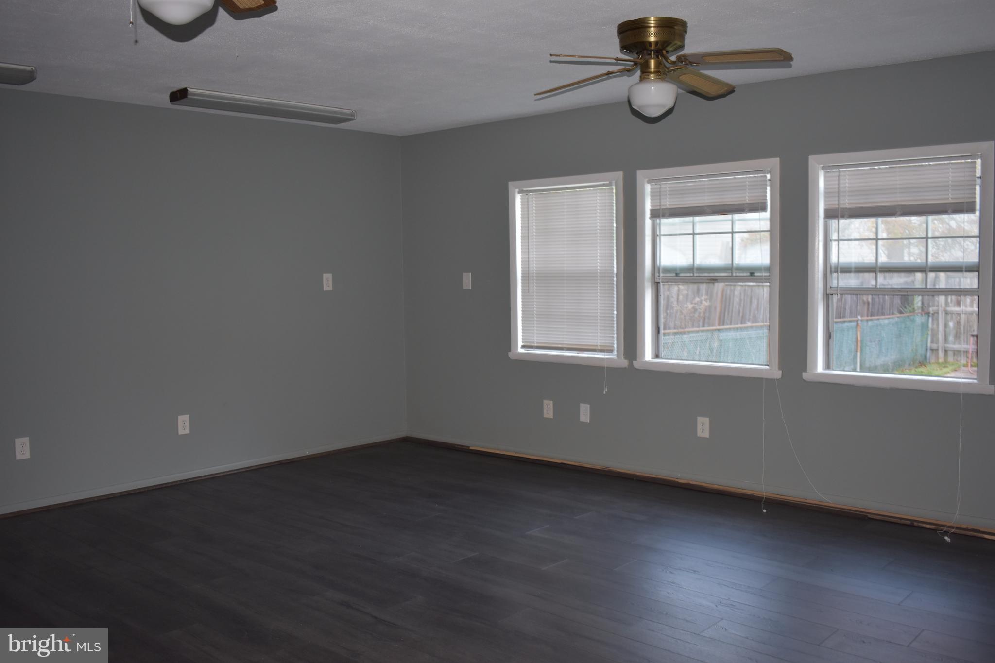 SCHOLAR WOODS - Residential Lease