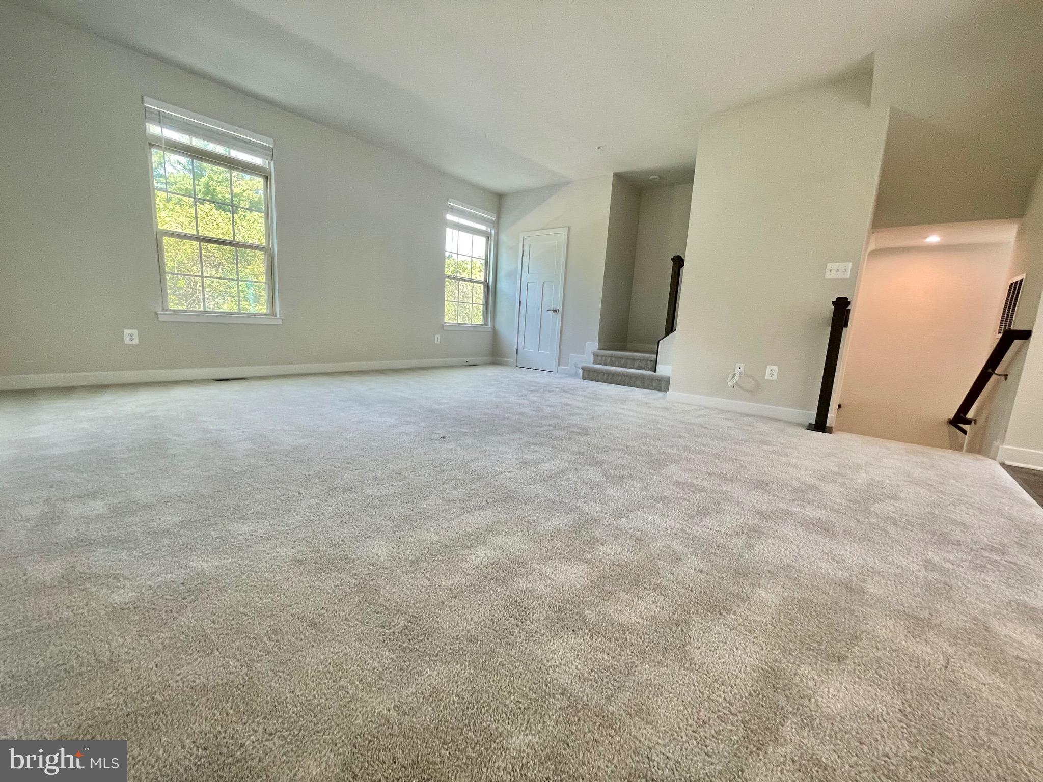 MONTGOMERY VILLAGE - Residential Lease