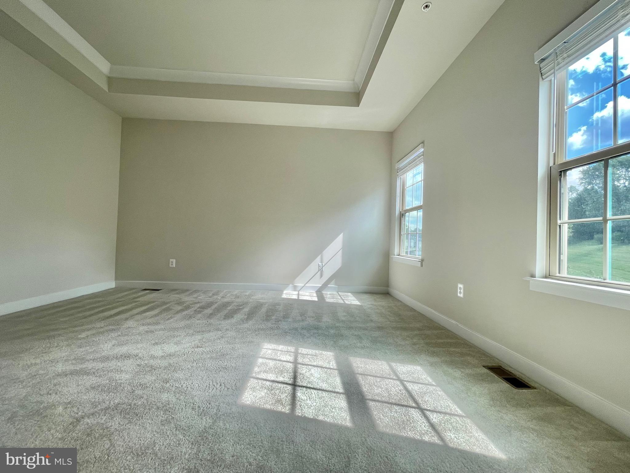 MONTGOMERY VILLAGE - Residential Lease