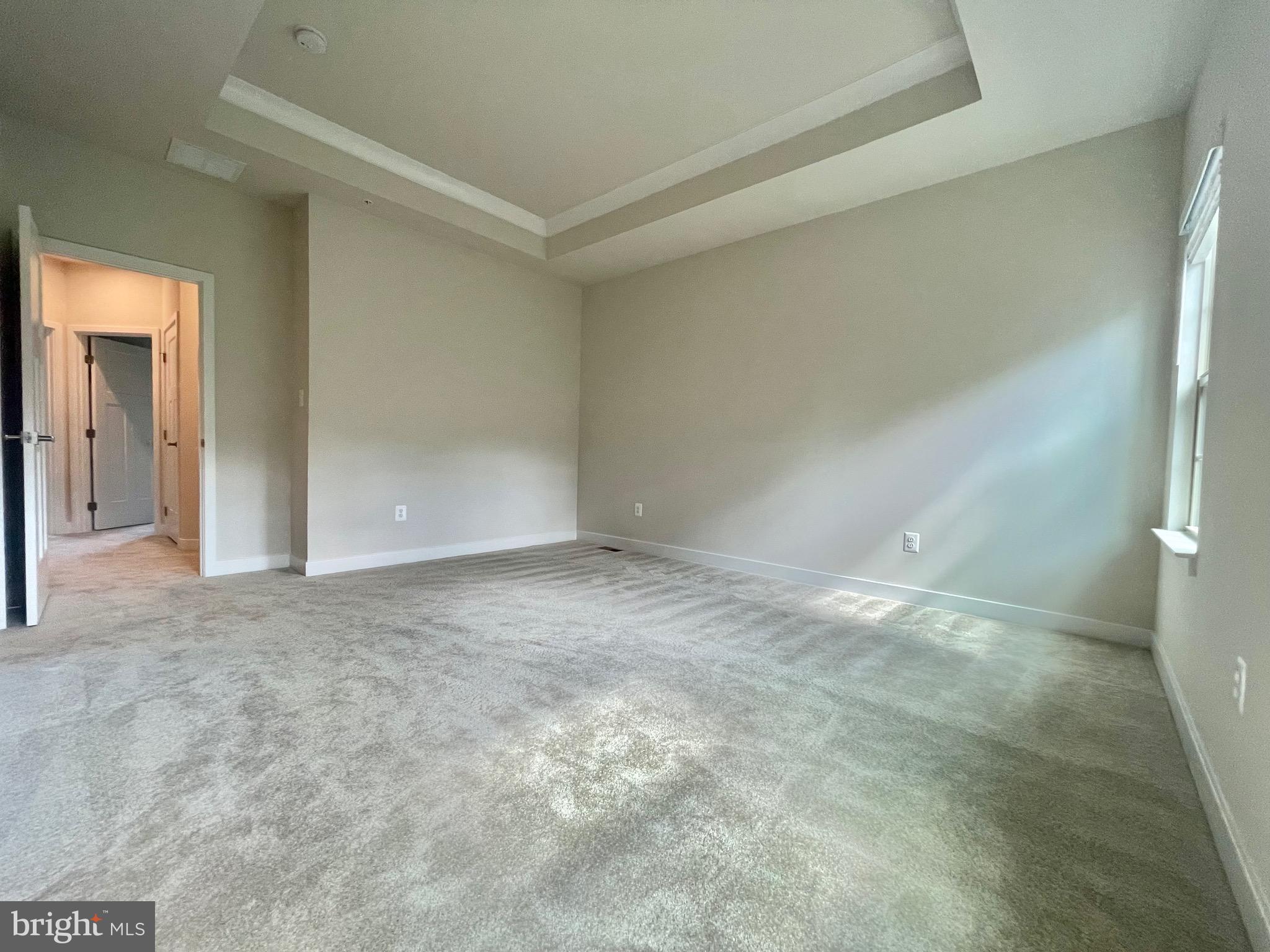 MONTGOMERY VILLAGE - Residential Lease