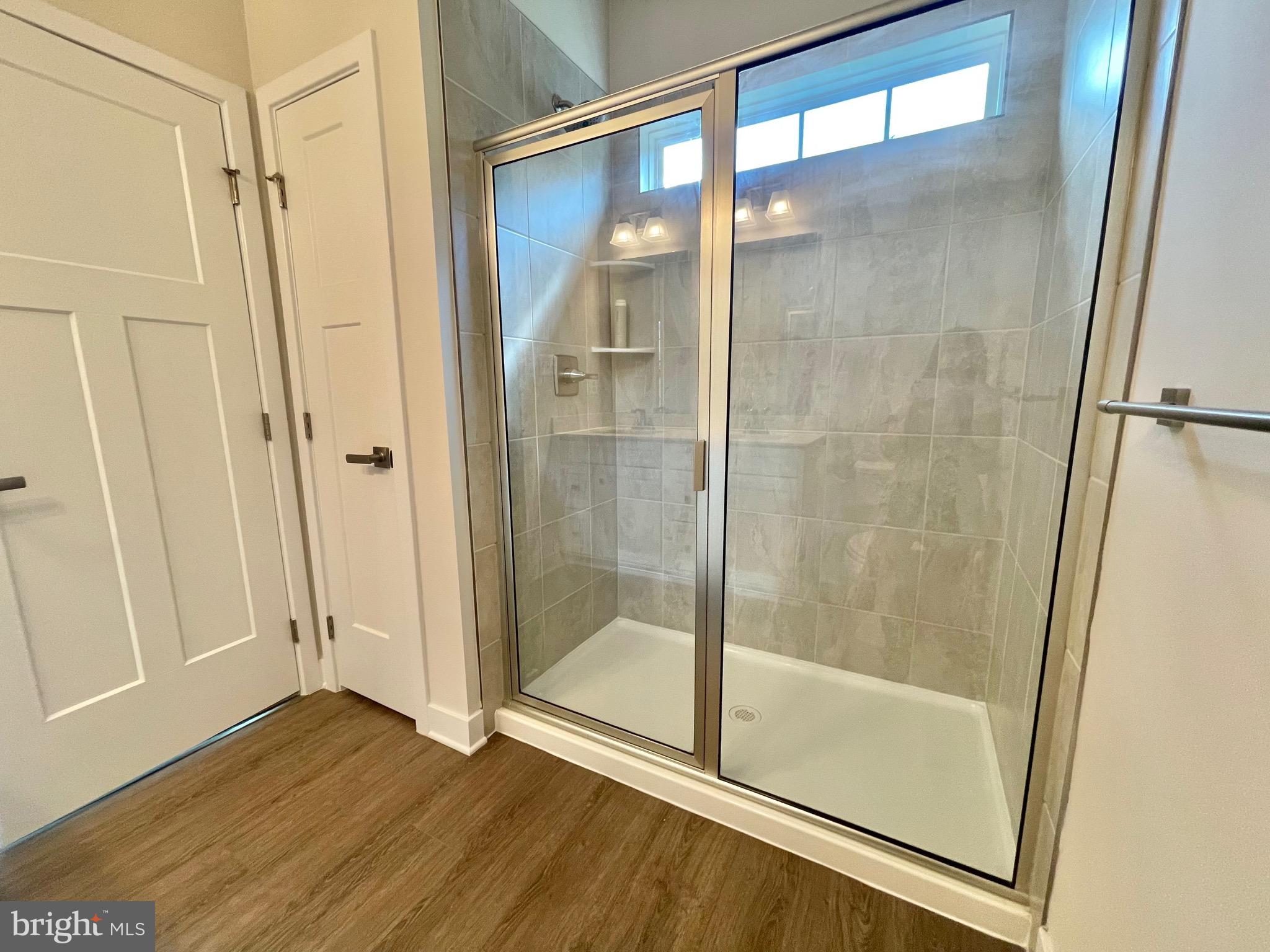 MONTGOMERY VILLAGE - Residential Lease