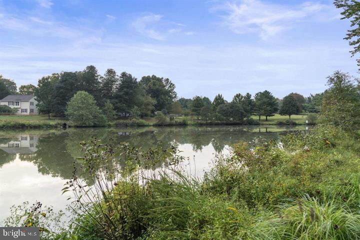 MONTGOMERY VILLAGE - Residential Lease