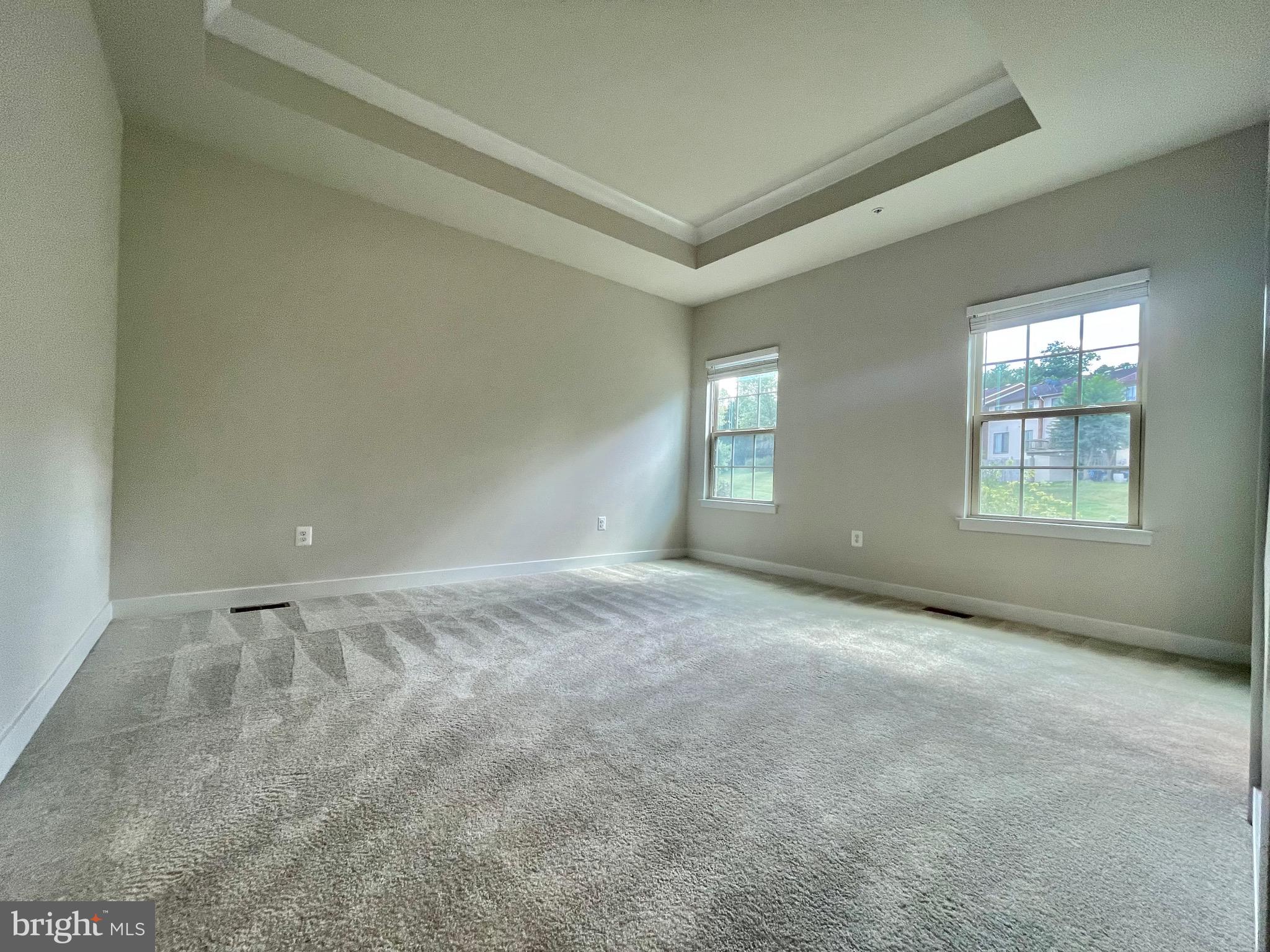 MONTGOMERY VILLAGE - Residential Lease