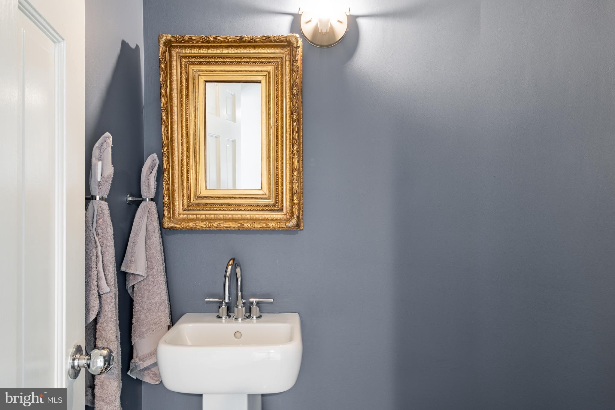 SOCIETY HILL - Residential