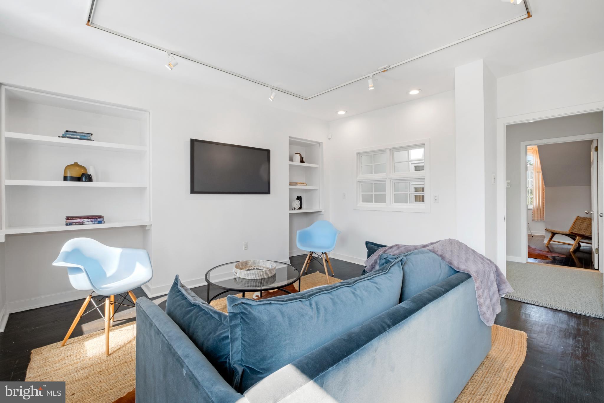 SOCIETY HILL - Residential