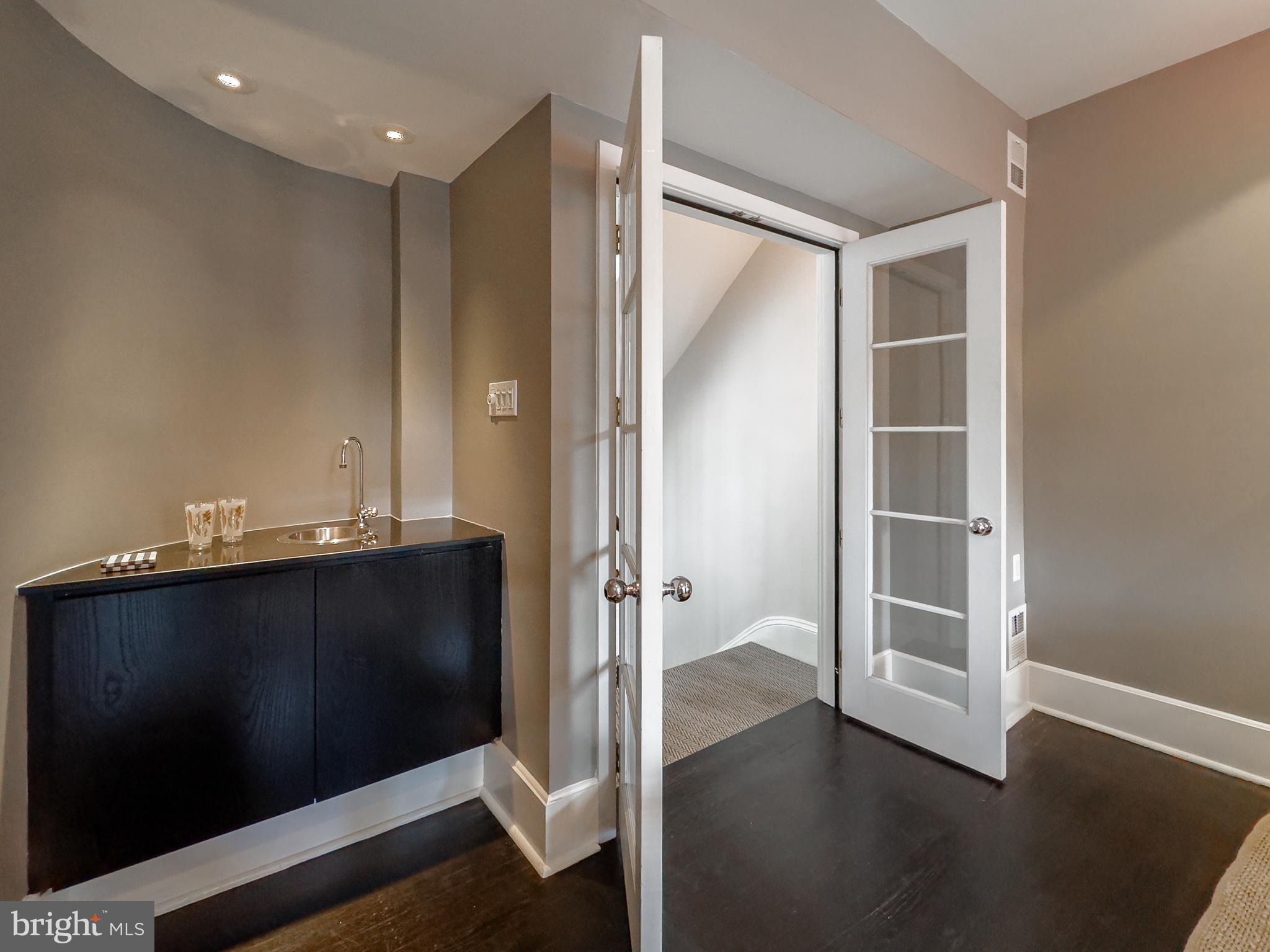 SOCIETY HILL - Residential