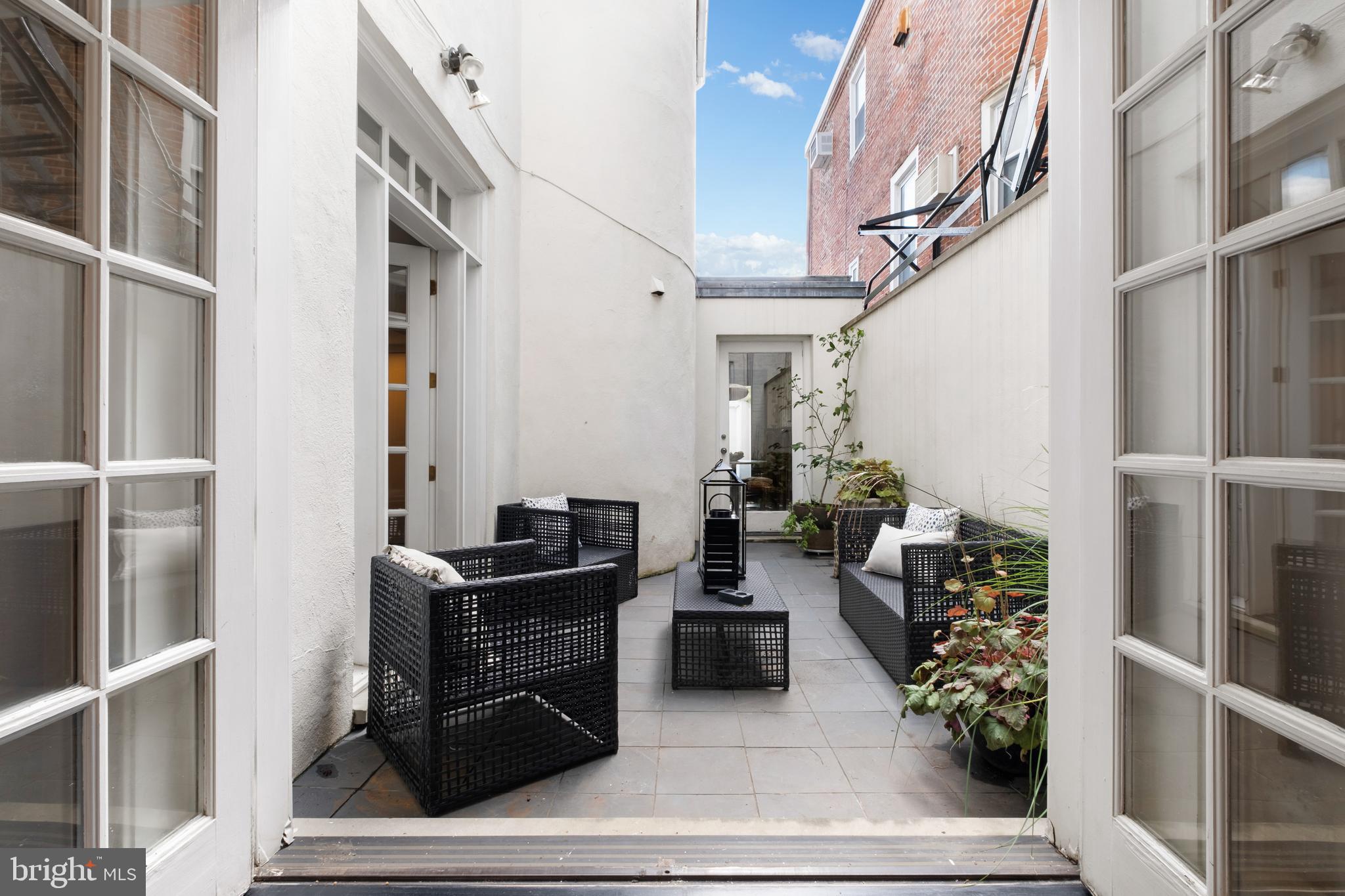 SOCIETY HILL - Residential