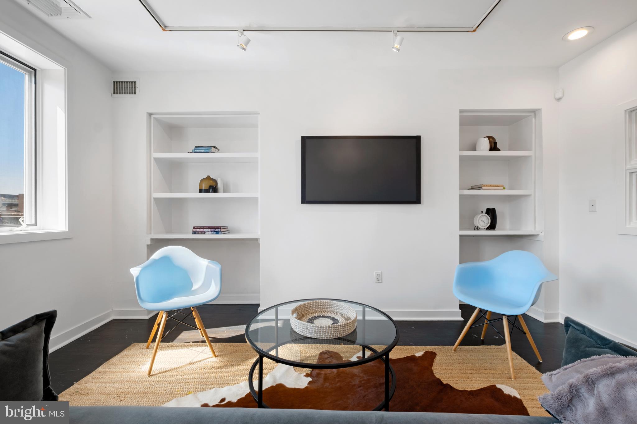 SOCIETY HILL - Residential