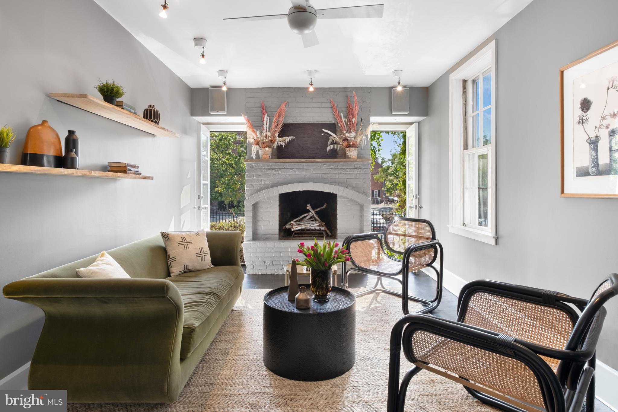 SOCIETY HILL - Residential