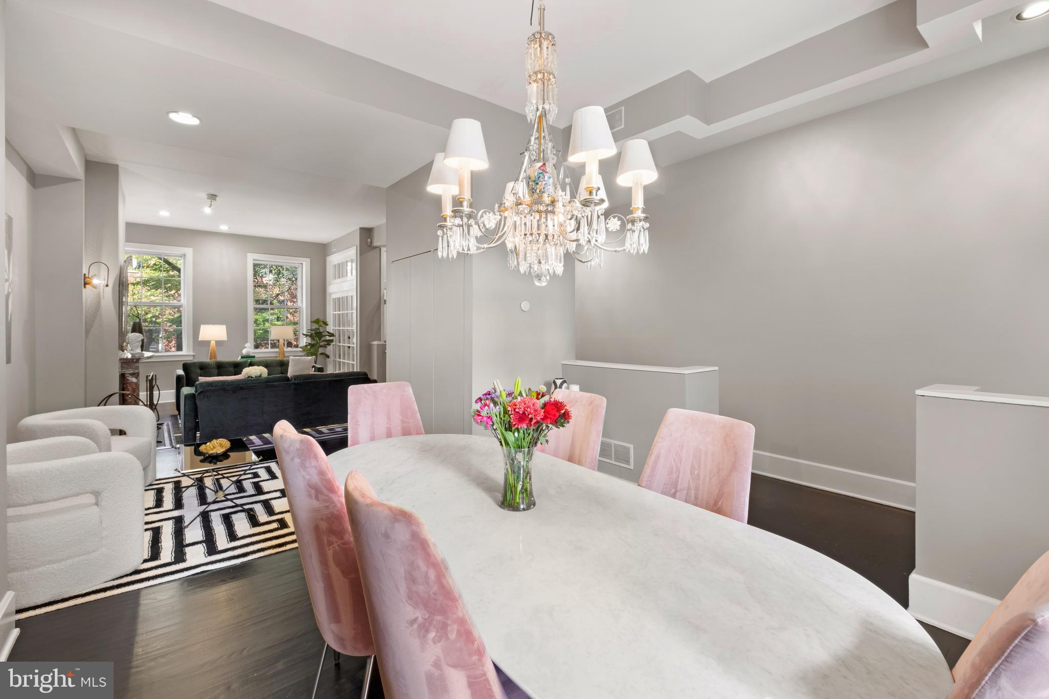 SOCIETY HILL - Residential