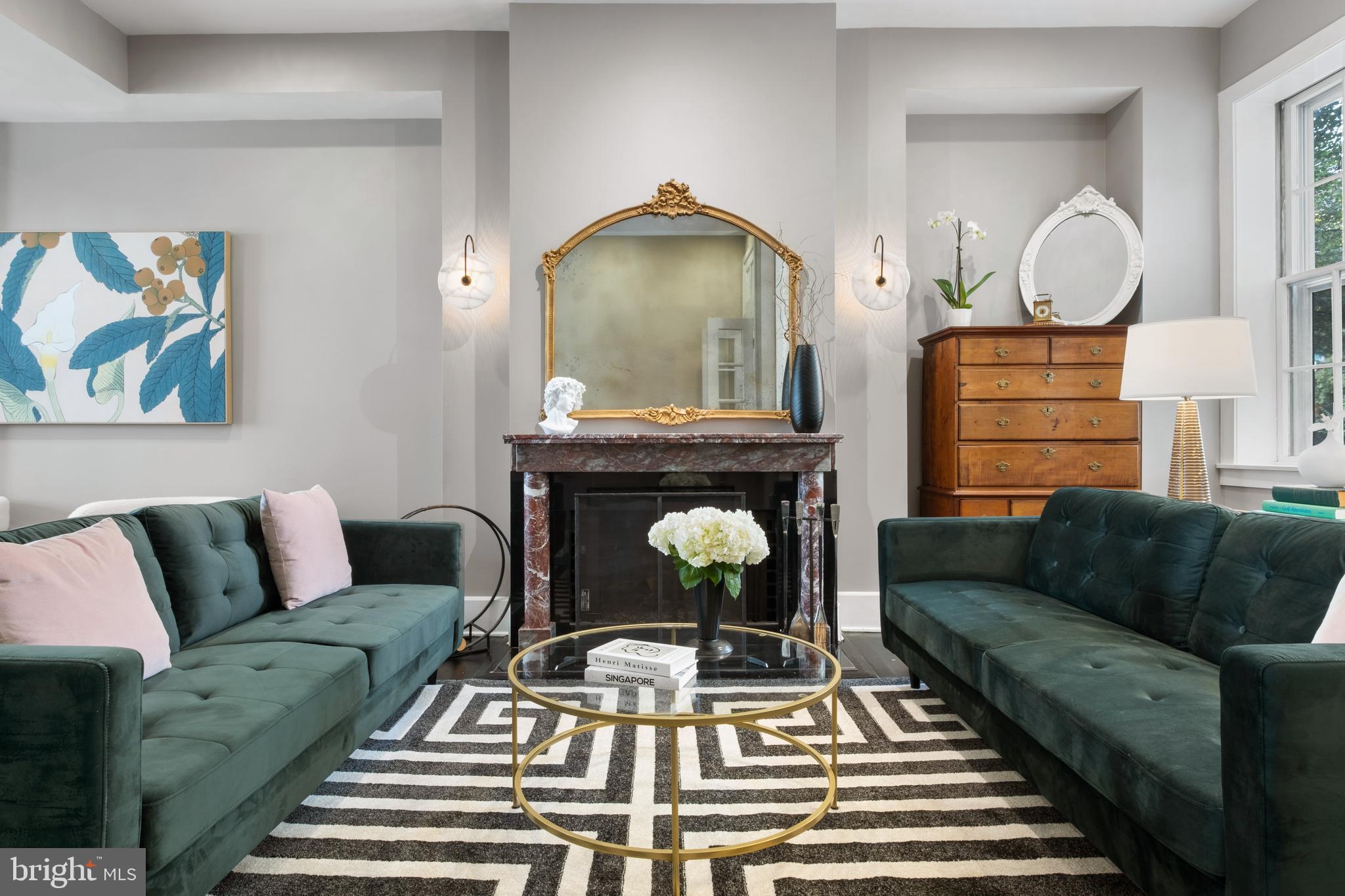 SOCIETY HILL - Residential