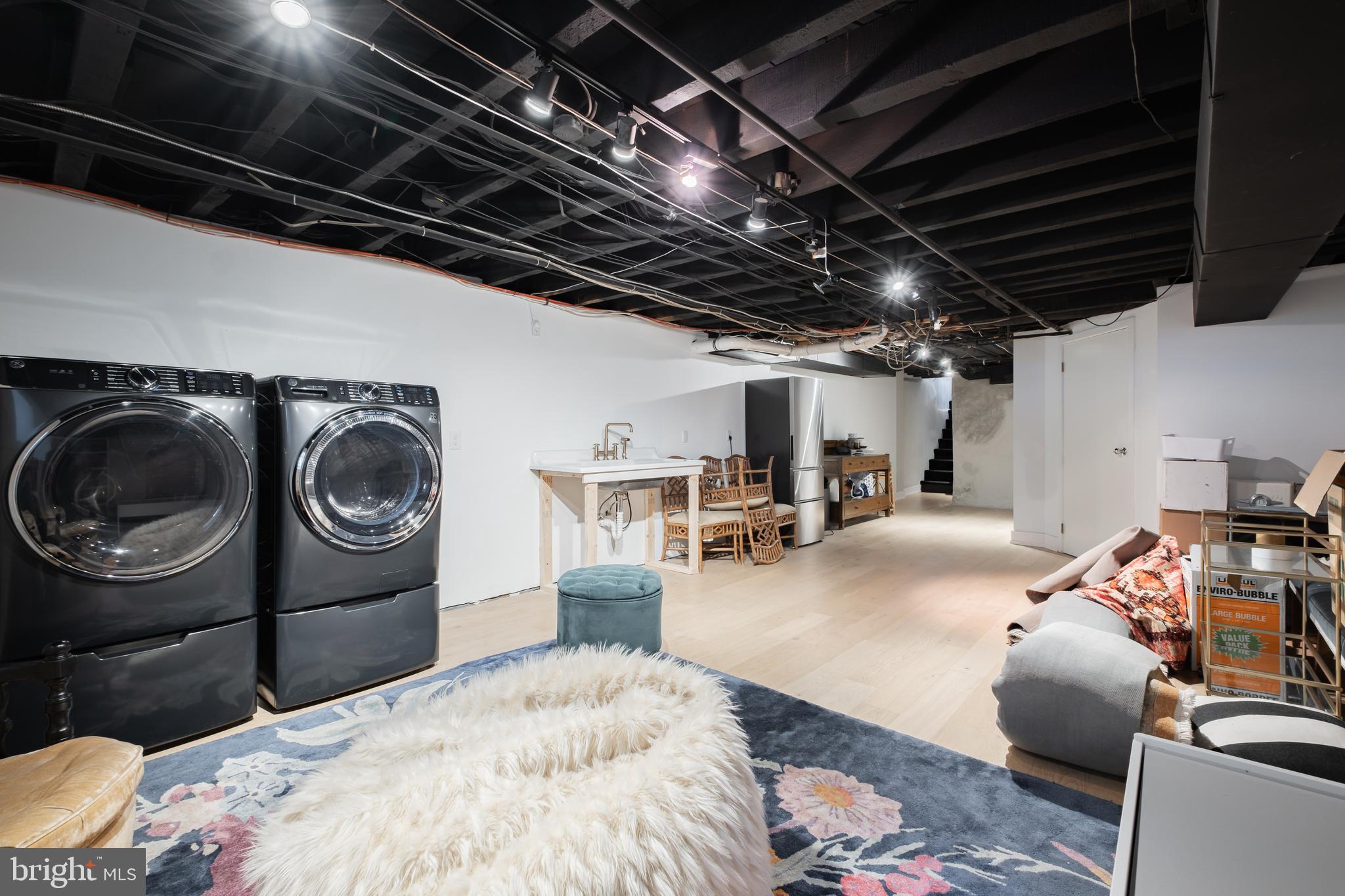 SOCIETY HILL - Residential