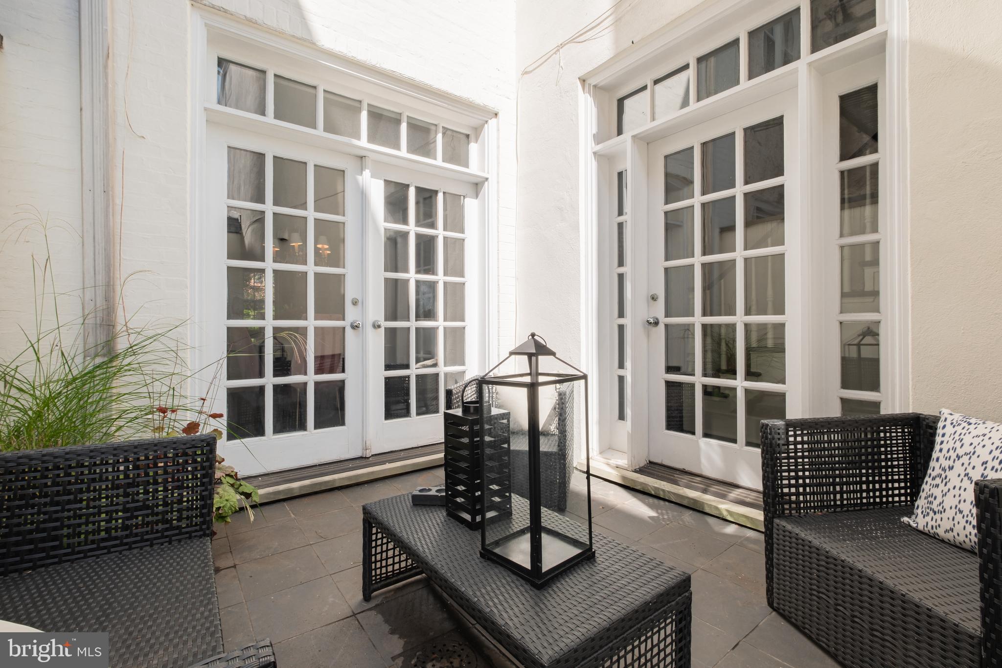 SOCIETY HILL - Residential