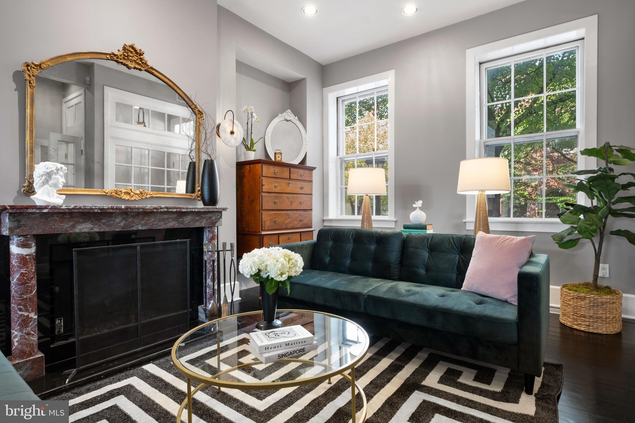 SOCIETY HILL - Residential