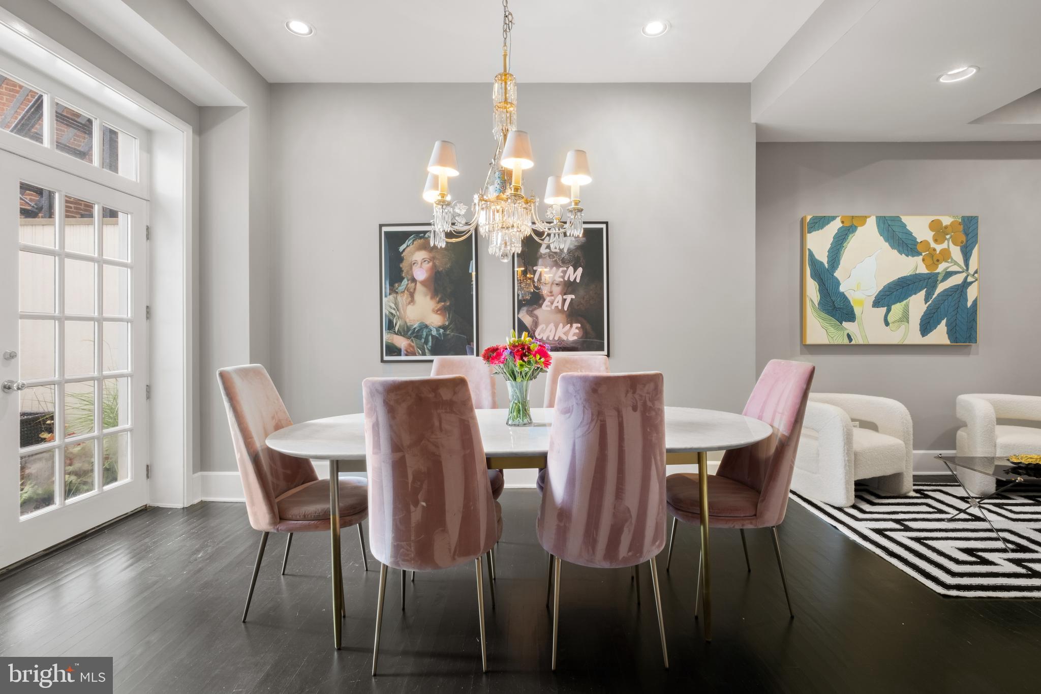 SOCIETY HILL - Residential