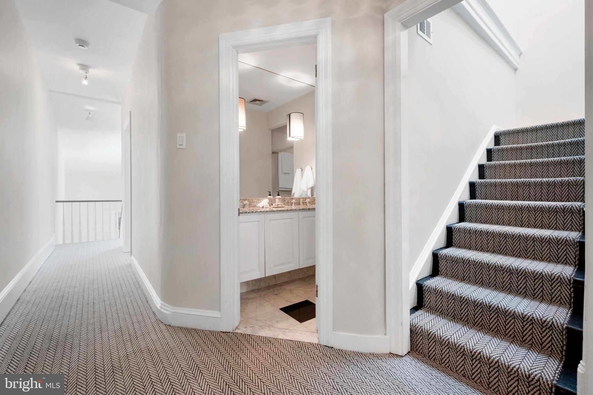 SOCIETY HILL - Residential