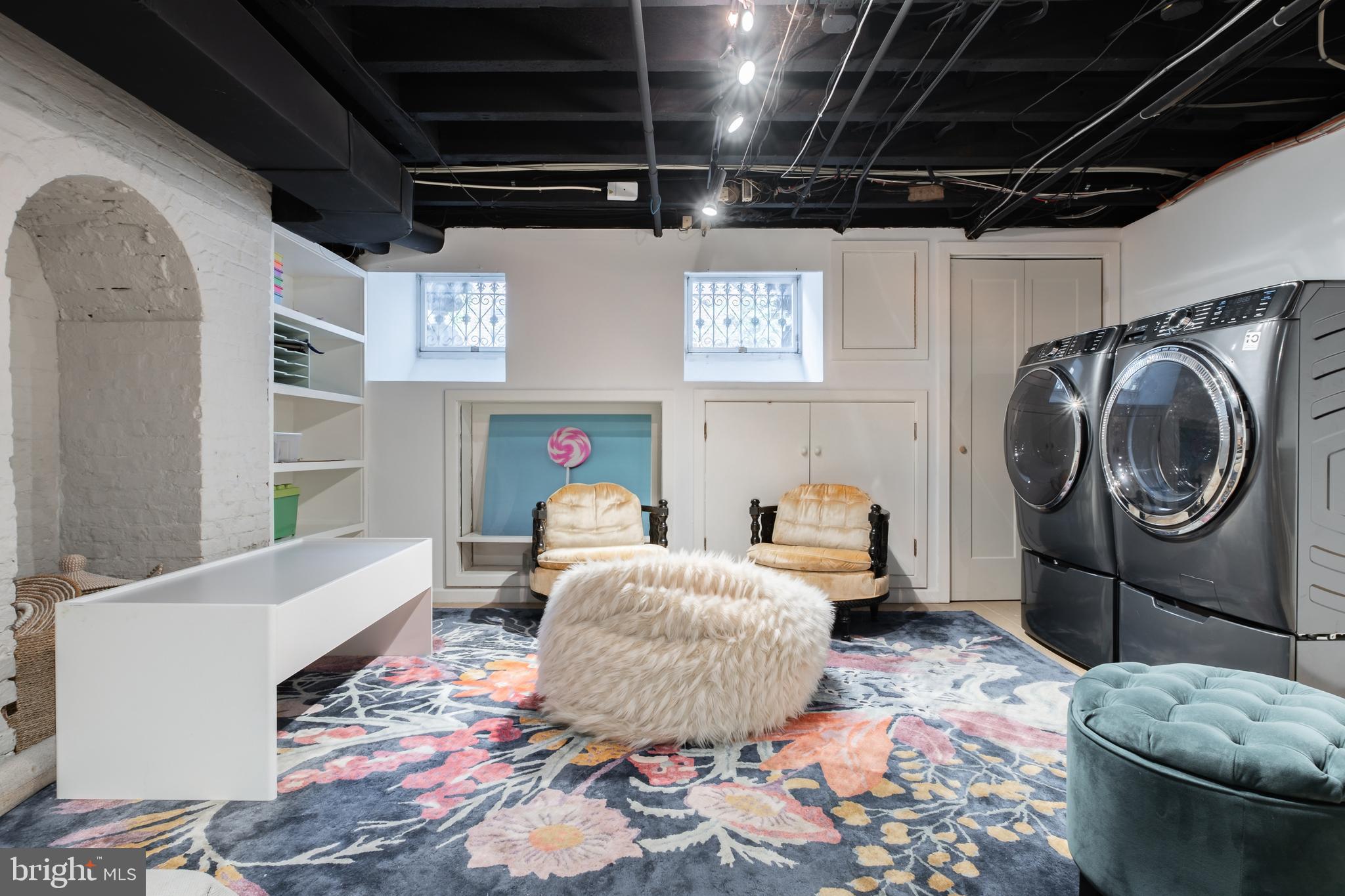 SOCIETY HILL - Residential