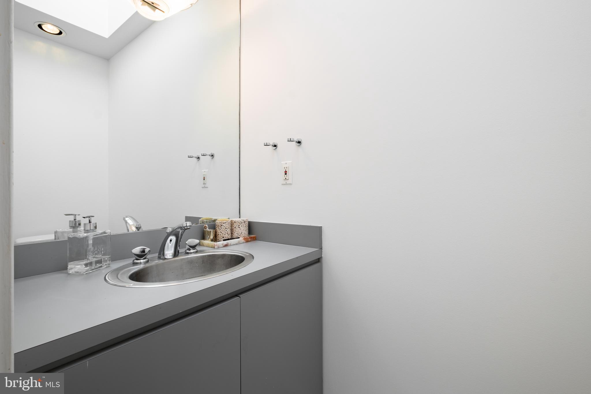 SOCIETY HILL - Residential