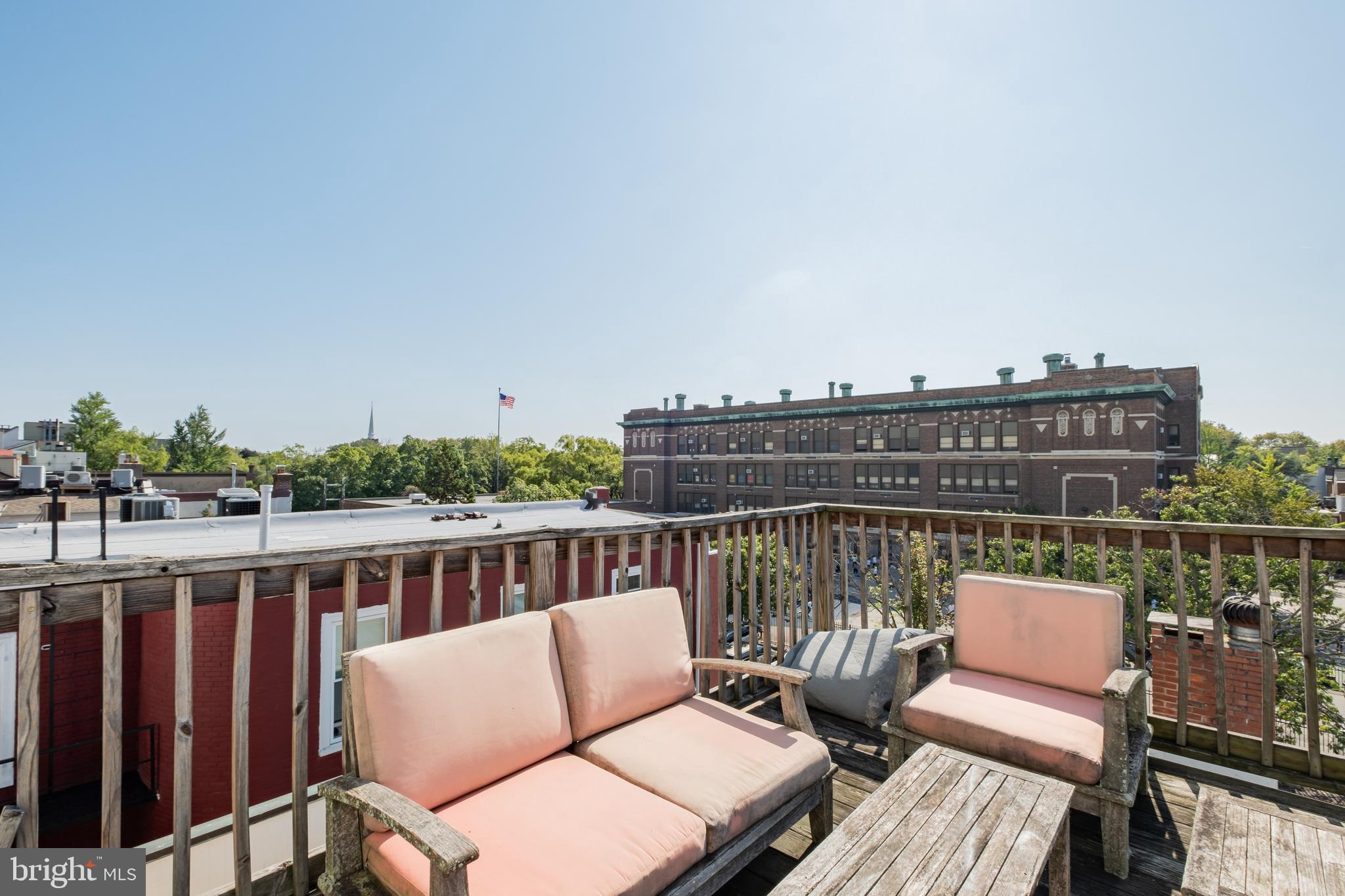 SOCIETY HILL - Residential