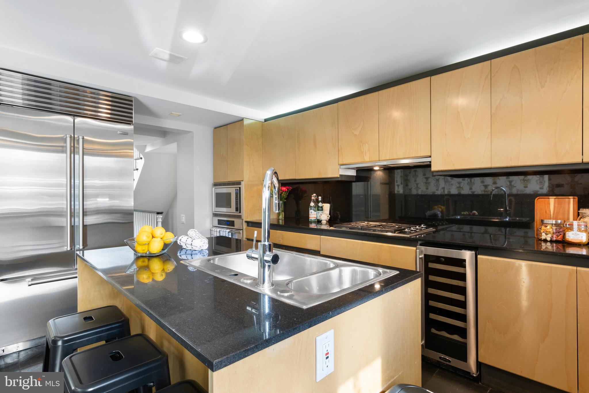 SOCIETY HILL - Residential