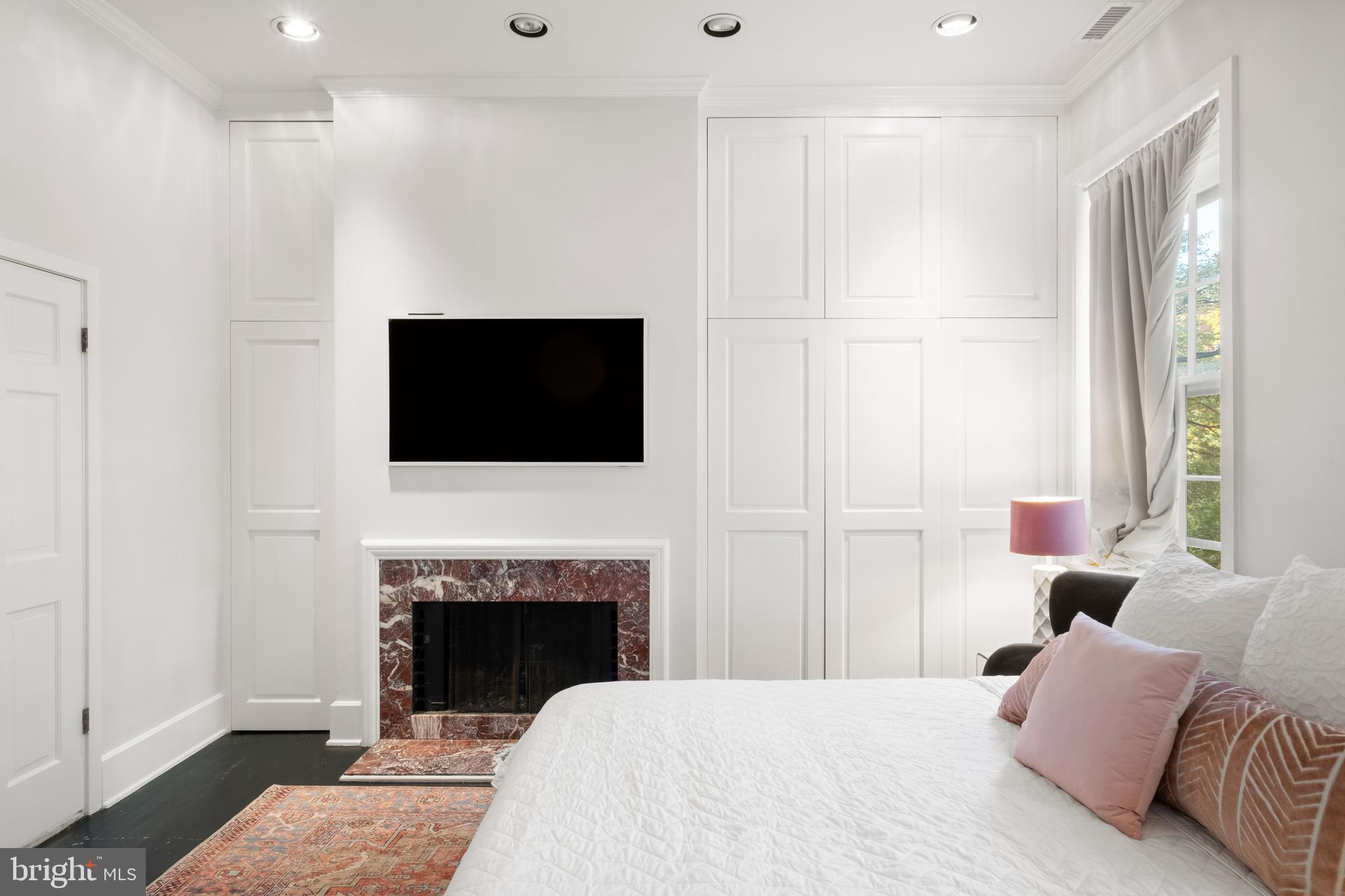 SOCIETY HILL - Residential