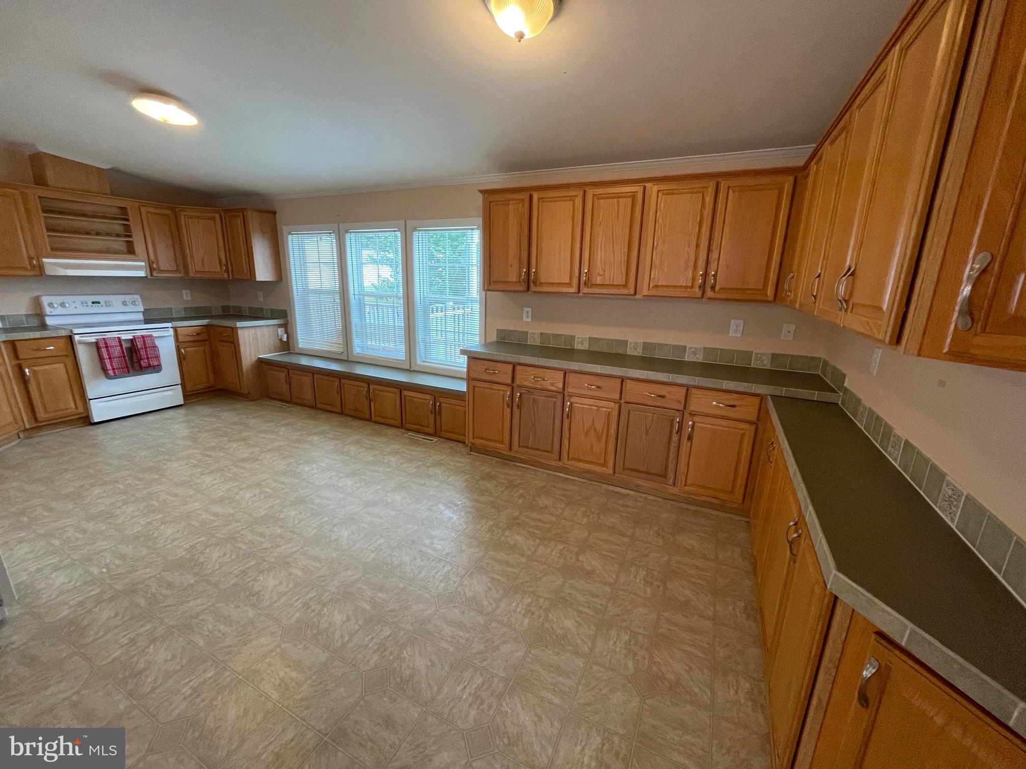 SHERWOOD FOREST - Residential