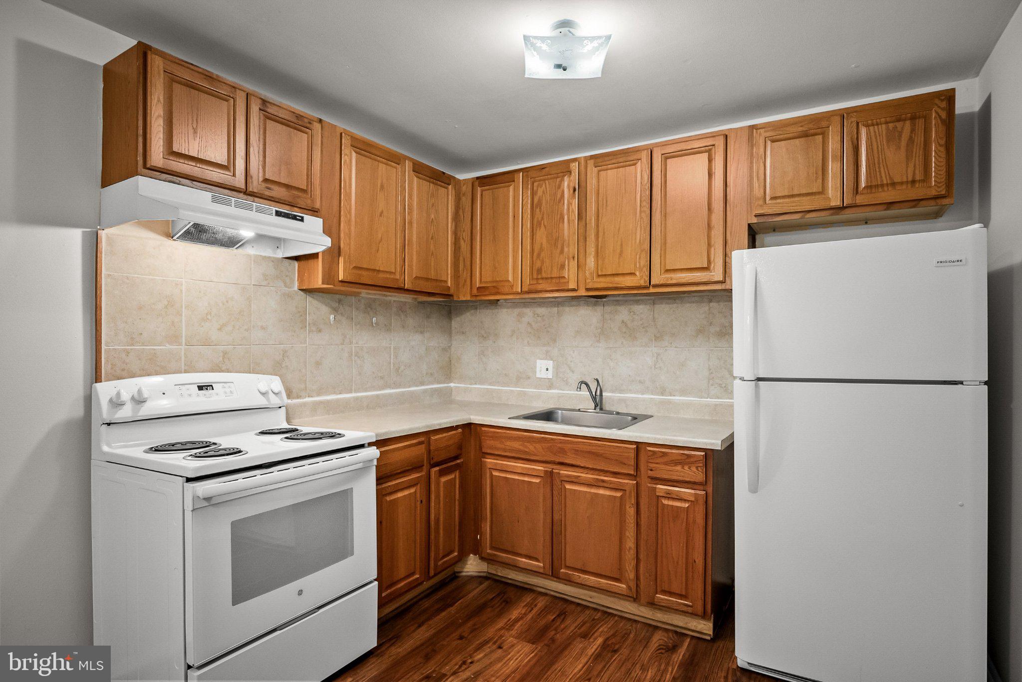 1214 LIBERTE COURT