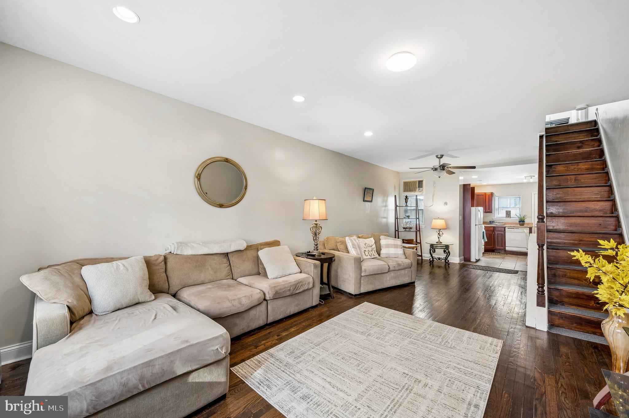 GIRARD ESTATES - Residential