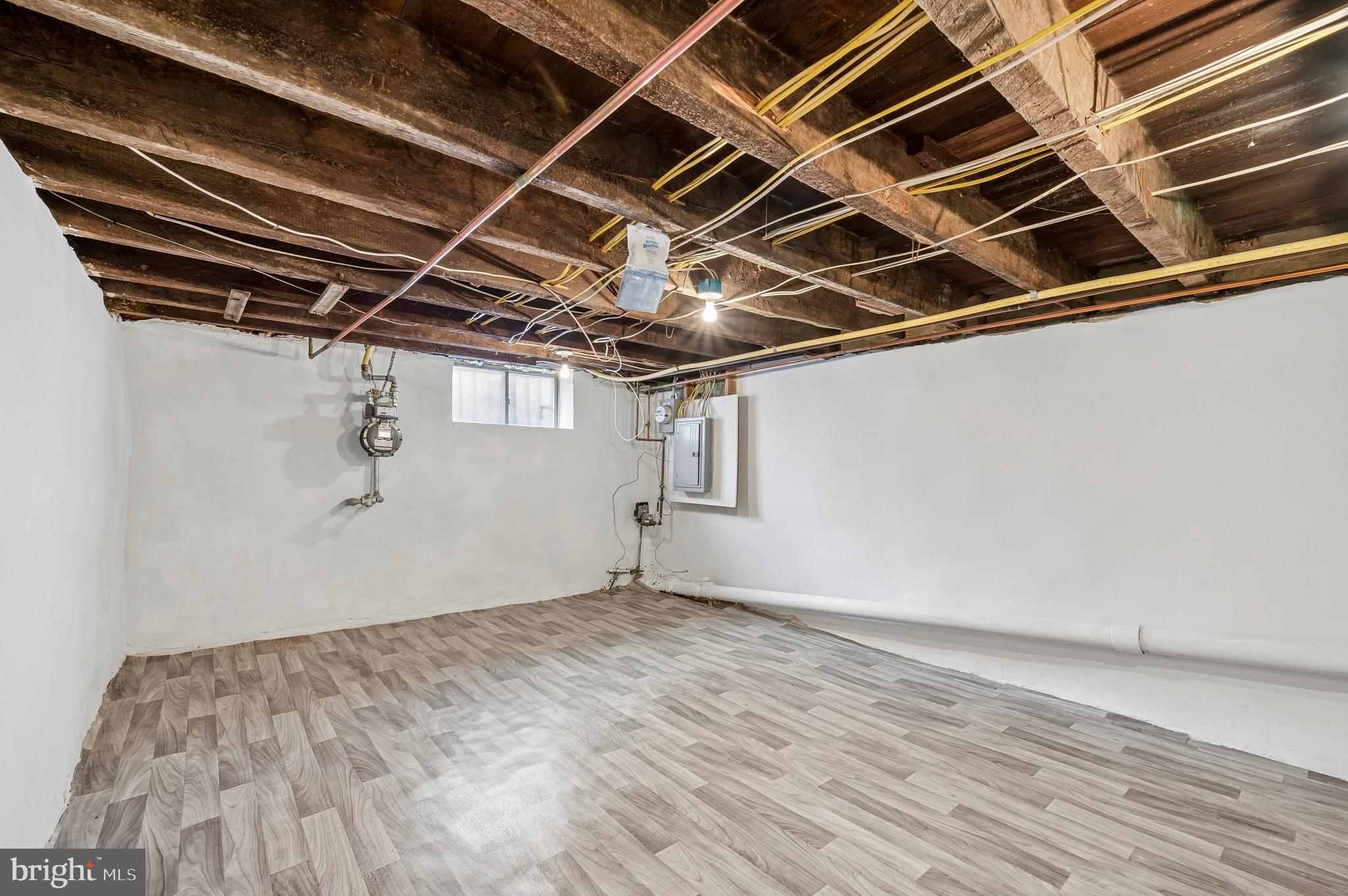 GIRARD ESTATES - Residential