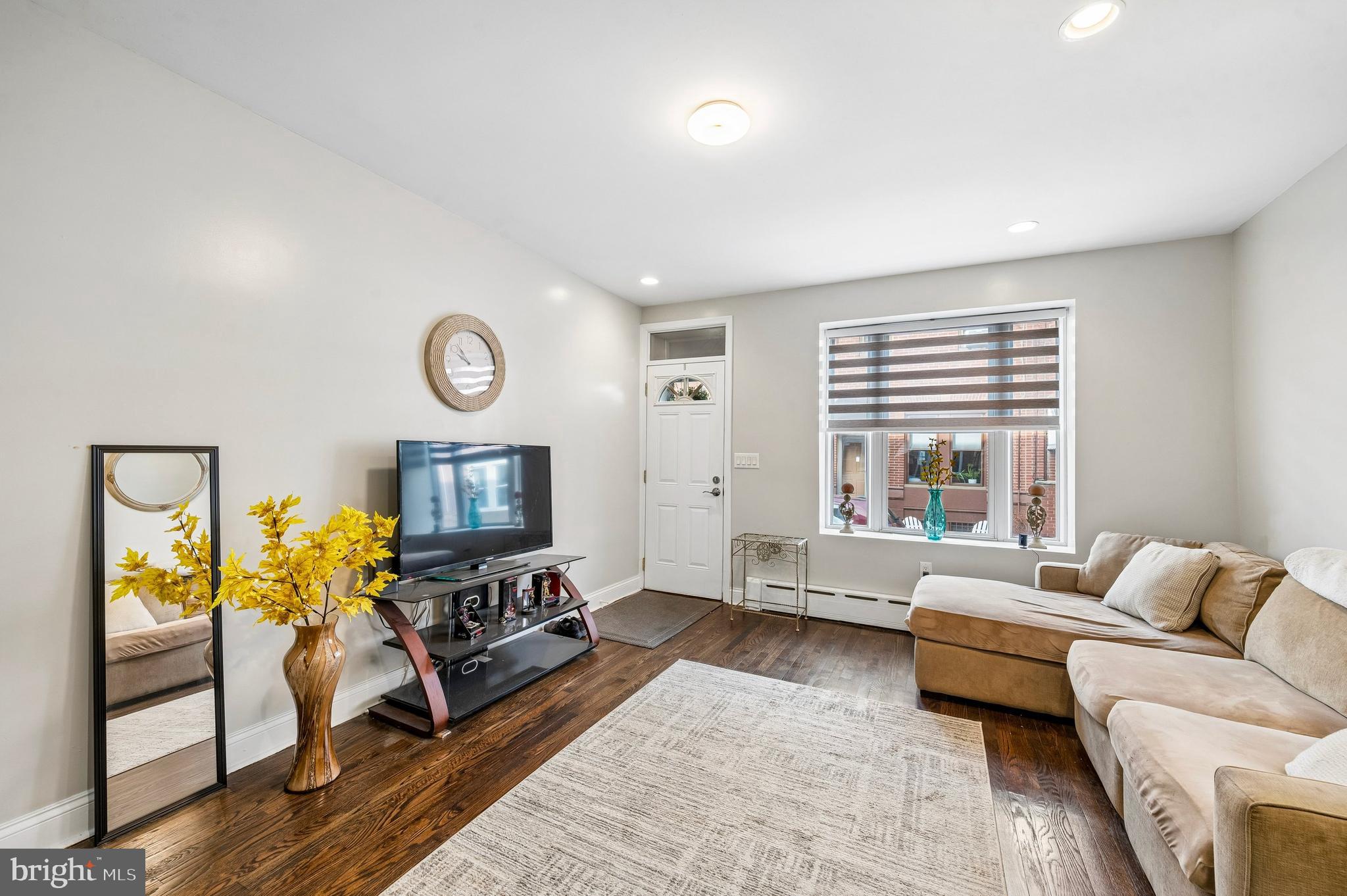 GIRARD ESTATES - Residential