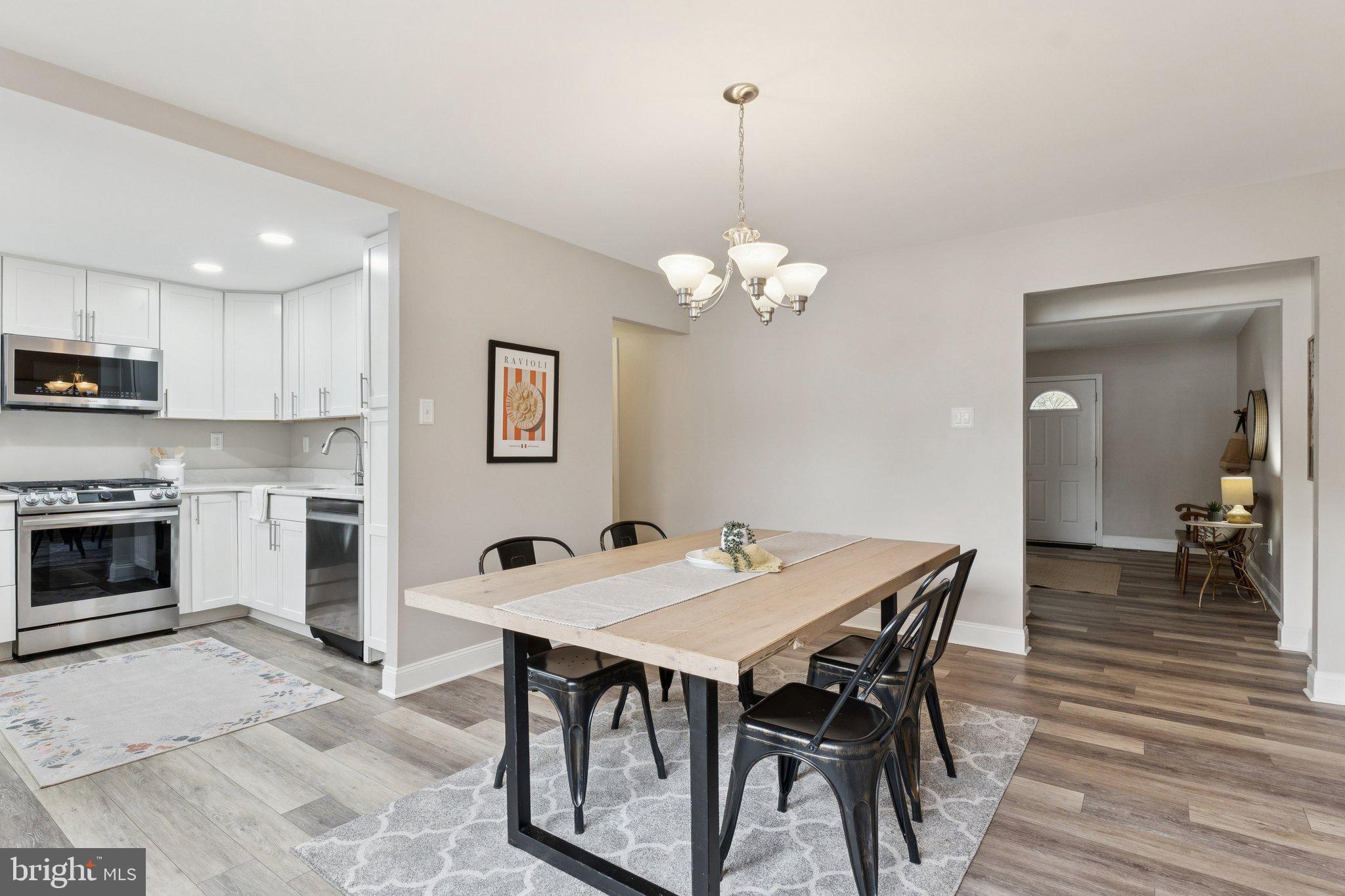 CROFTON TOWNE/PARK - Residential