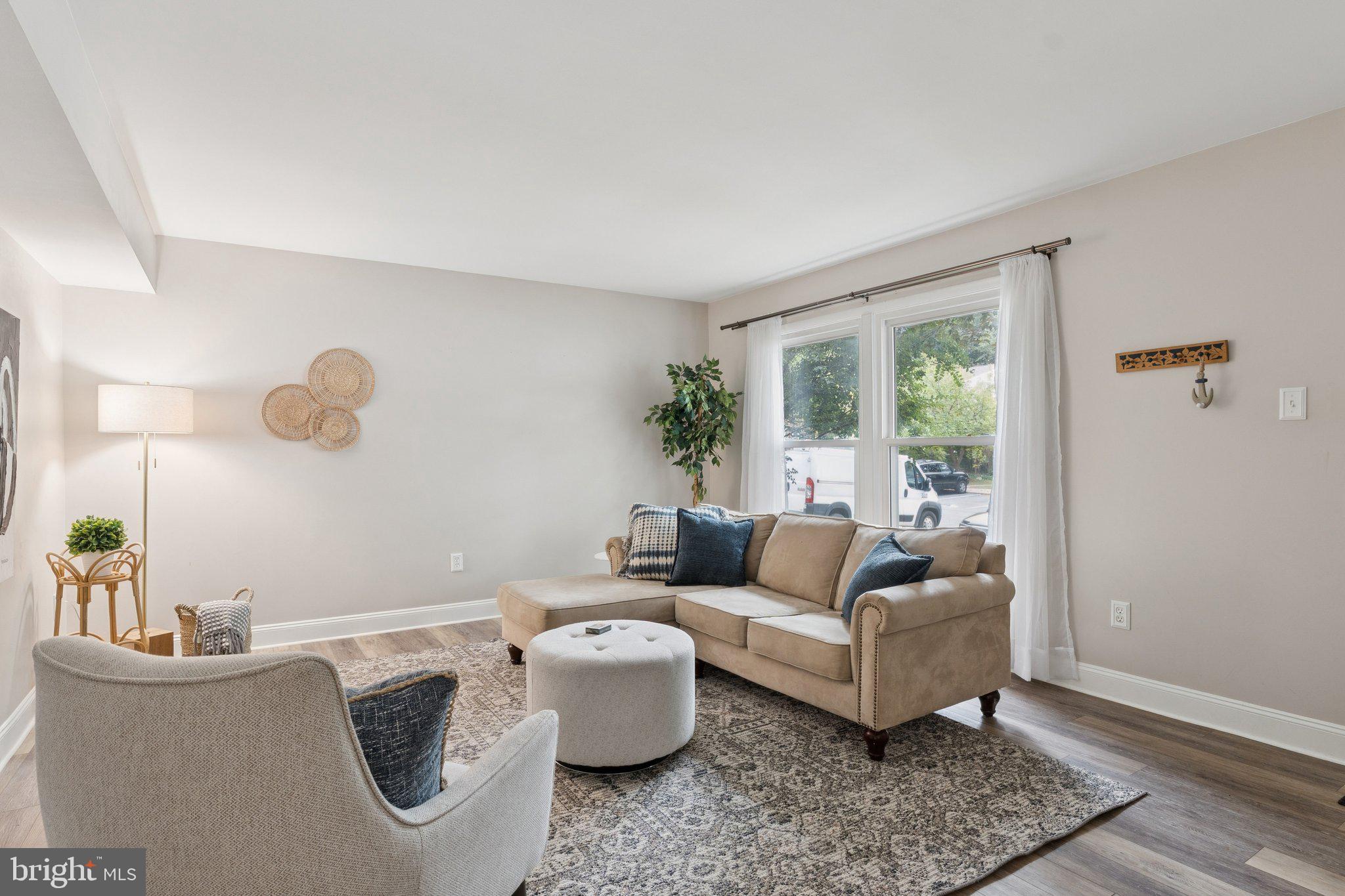 CROFTON TOWNE/PARK - Residential