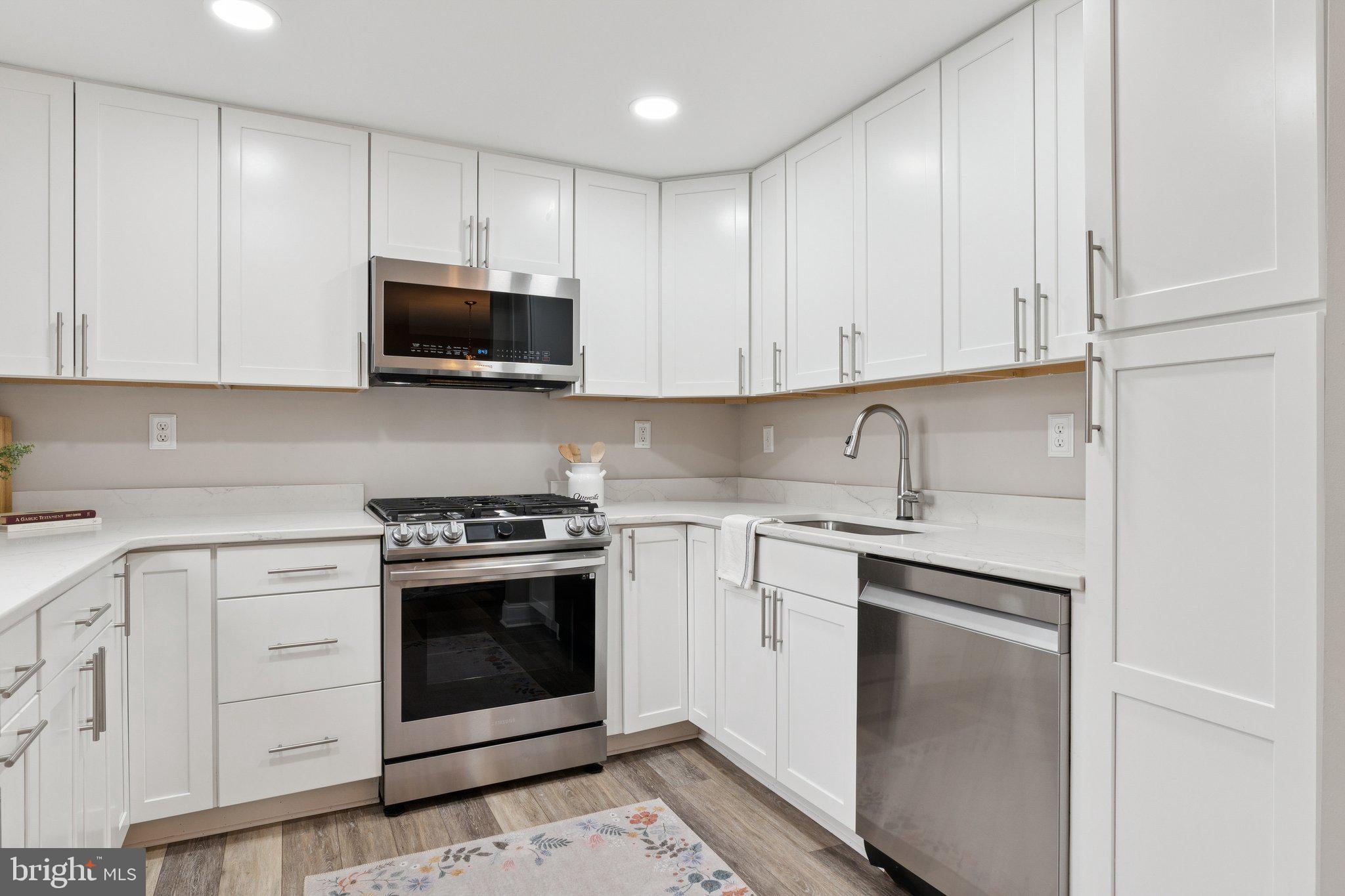 CROFTON TOWNE/PARK - Residential