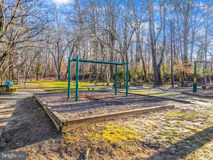 CROFTON TOWNE/PARK - Residential