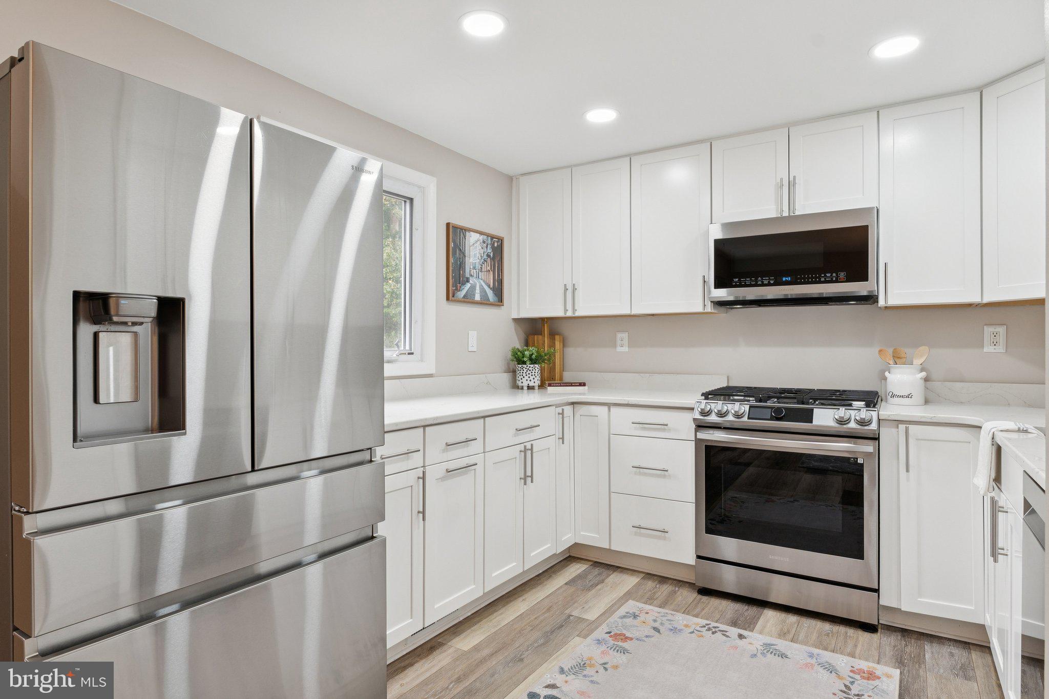 CROFTON TOWNE/PARK - Residential