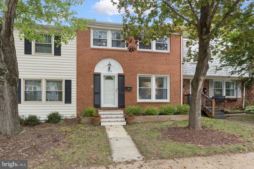 Photo of 1678 Wilkshire Drive, CROFTON, MD 21114 (MLS # MDAA2127454)