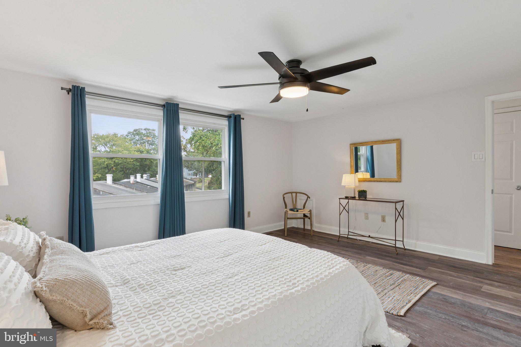 CROFTON TOWNE/PARK - Residential