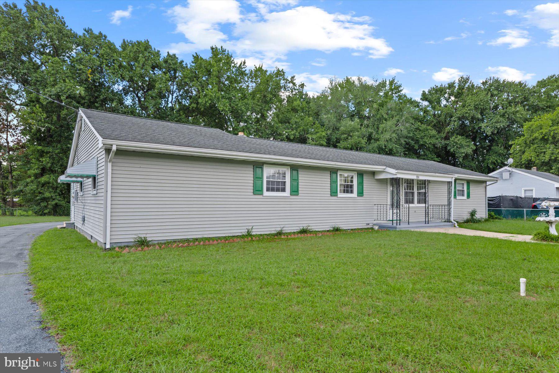 504 SWAN ROAD