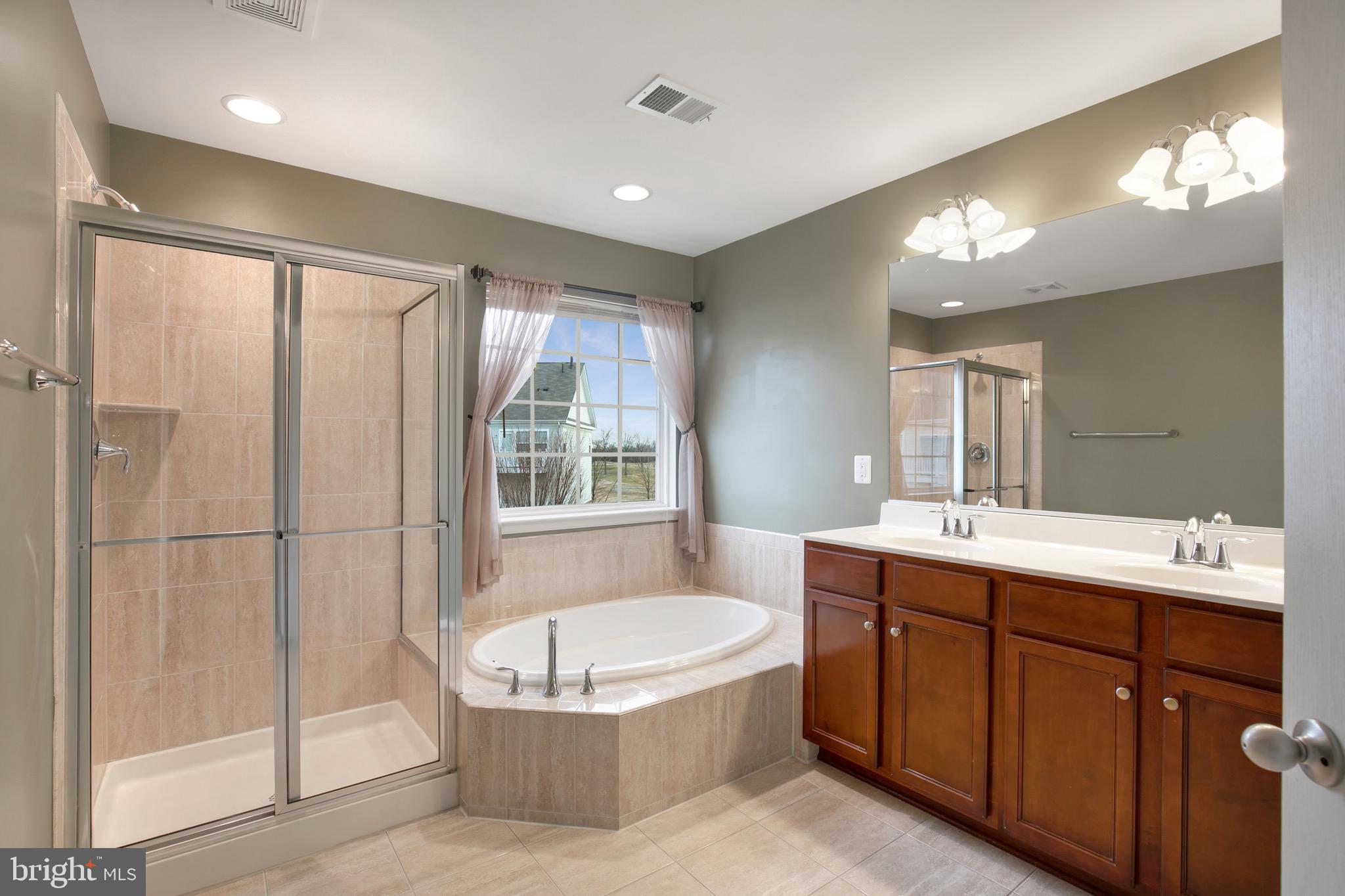 LANSDOWNE TOWN CENTER - Residential Lease