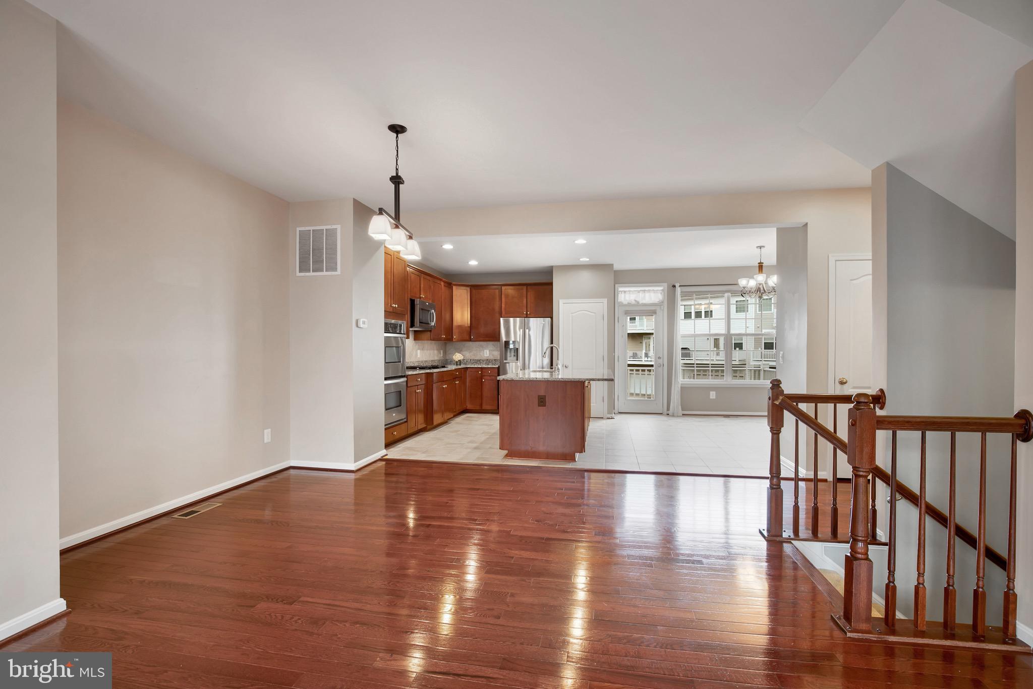 LANSDOWNE TOWN CENTER - Residential Lease