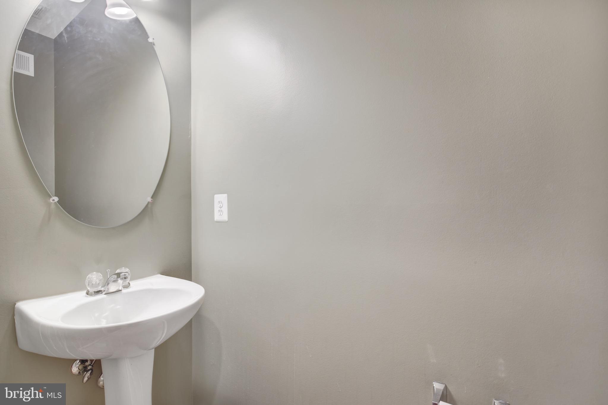 LANSDOWNE TOWN CENTER - Residential Lease