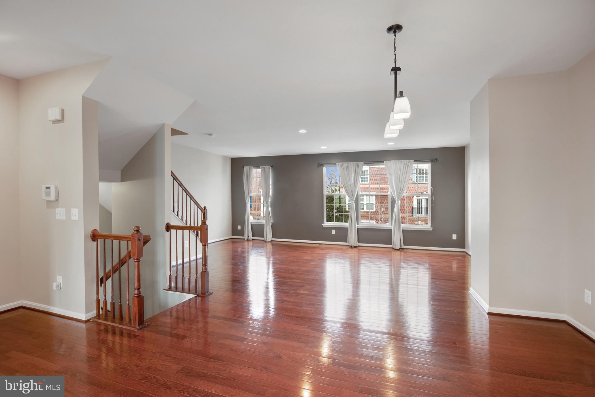 LANSDOWNE TOWN CENTER - Residential Lease